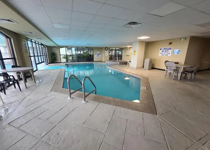 Apartment Harbour Place 406 By Youngs Suncoast